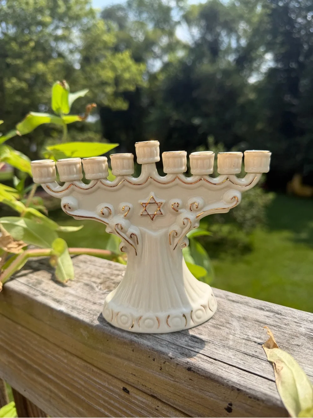 Vintage Crown Accents Porcelain White & Gold Hanukkah Menorah Jewish Holiday